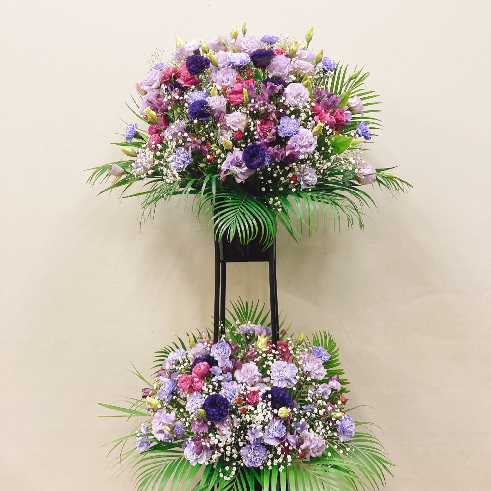 【東京エリア限定】紫系の黒パイプ２段スタンド花（H185）【配送無料】